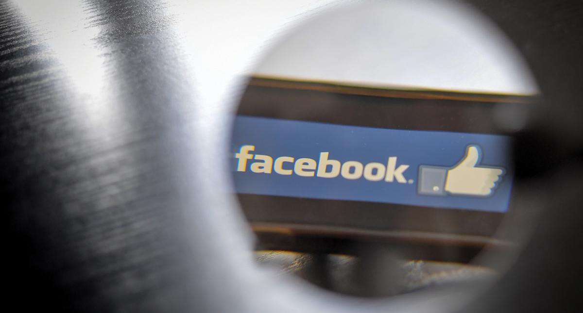 Facebook se disculpa por fallas