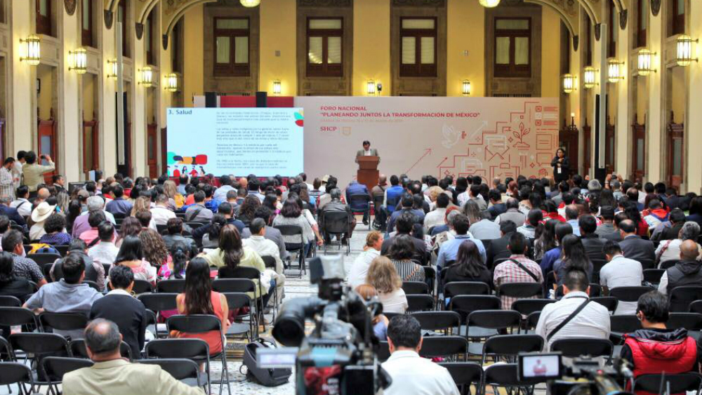 Gobierno de México señala que política social fracasó por corrupción y clientelismo