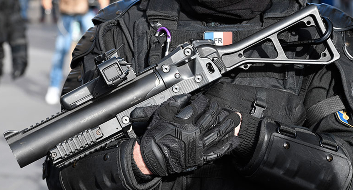 Policía mata accidentalmente a su compañera cuando jugaban con sus armas