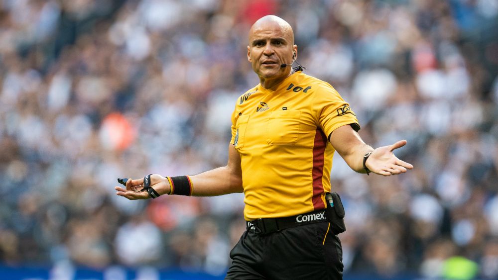 Disciplinaria suspende dos partidos al árbitro Francisco Chacón