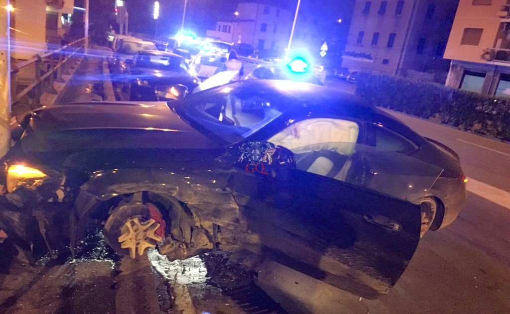 Futbolista francés ebrio choca tras huir de control policial - gregoire-defrel1