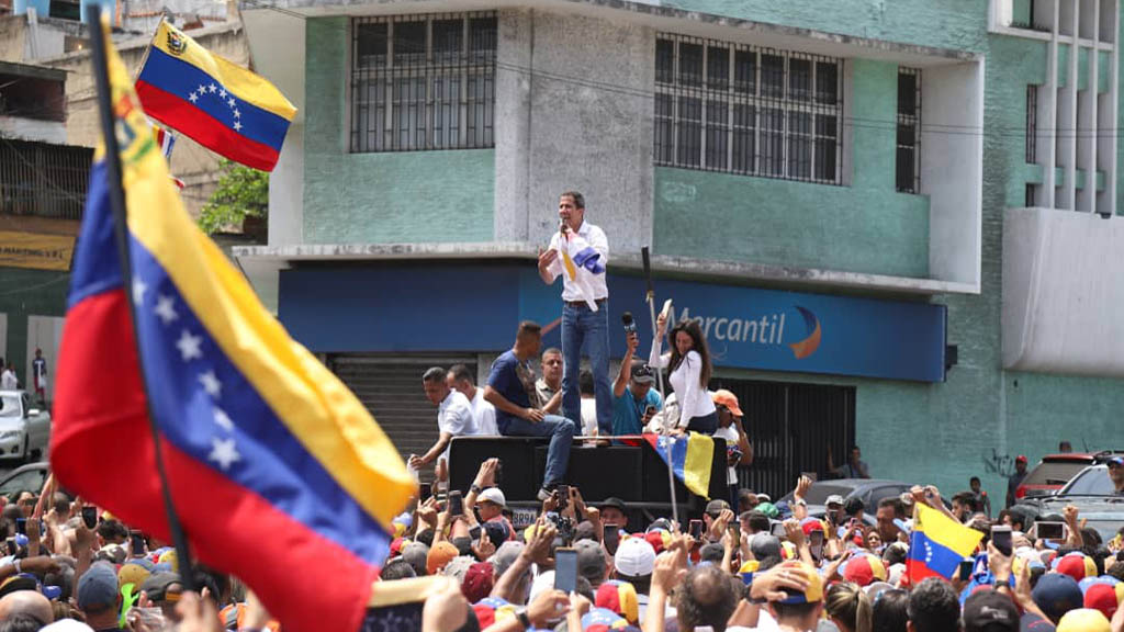 Guaidó recorre Venezuela para animar ‘Operación Libertad’