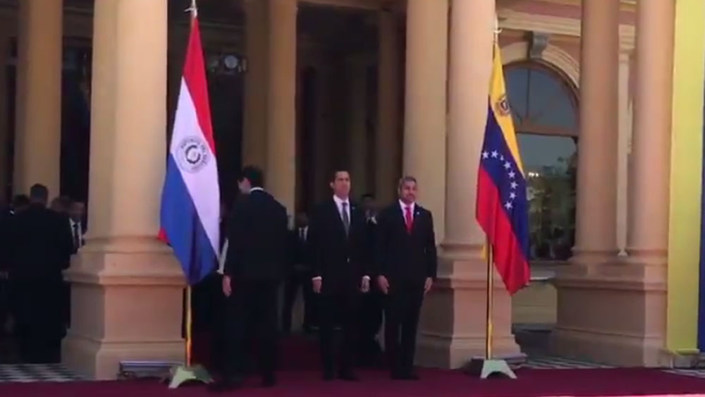 Guaidó llega a Paraguay tras gira en Brasil