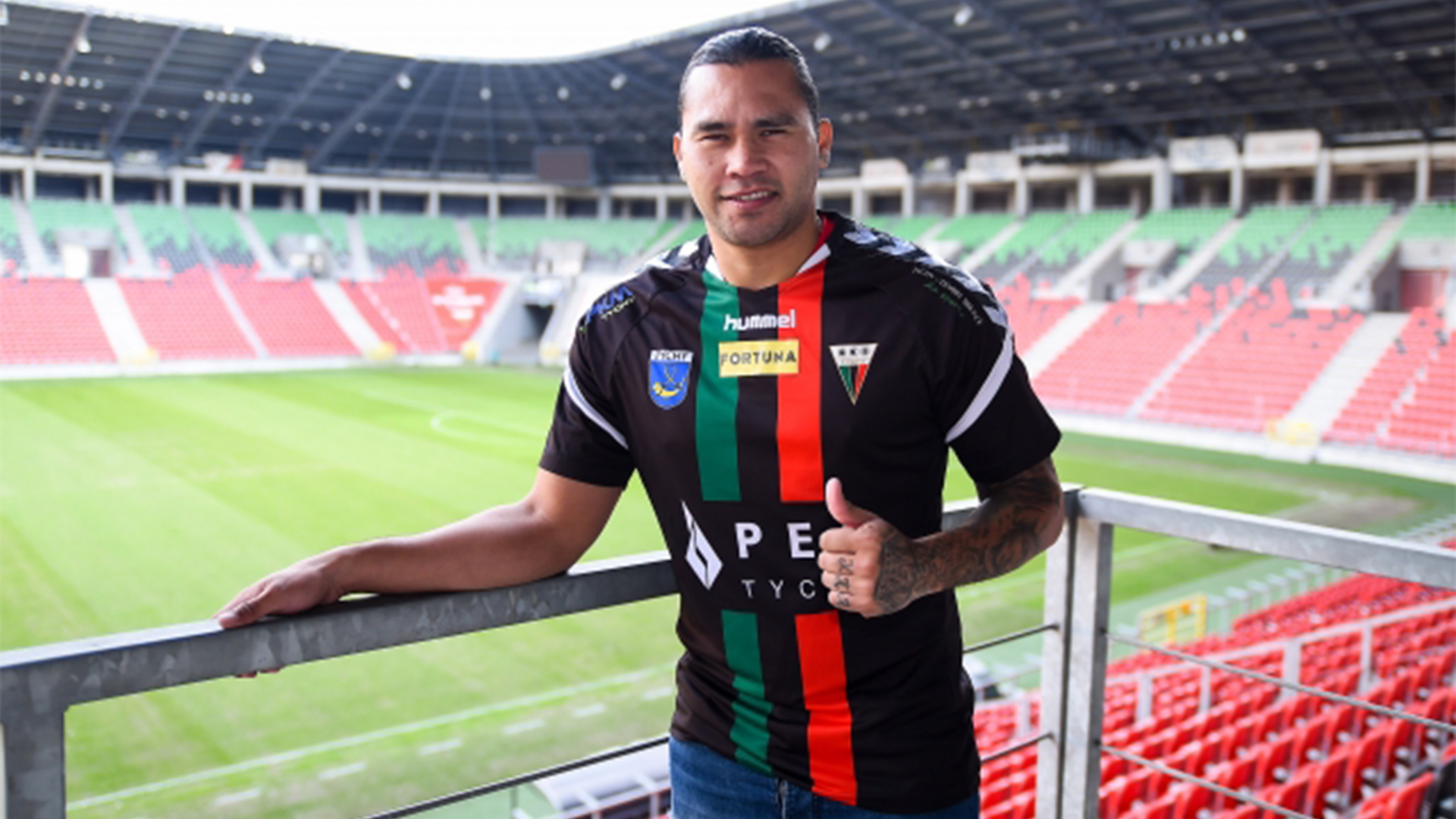 Gullit Peña nuevo jugador del GKS Tychy de Polonia