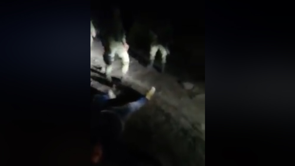 #Video Presuntos huachicoleros retan a militares durante operativo en Hidalgo