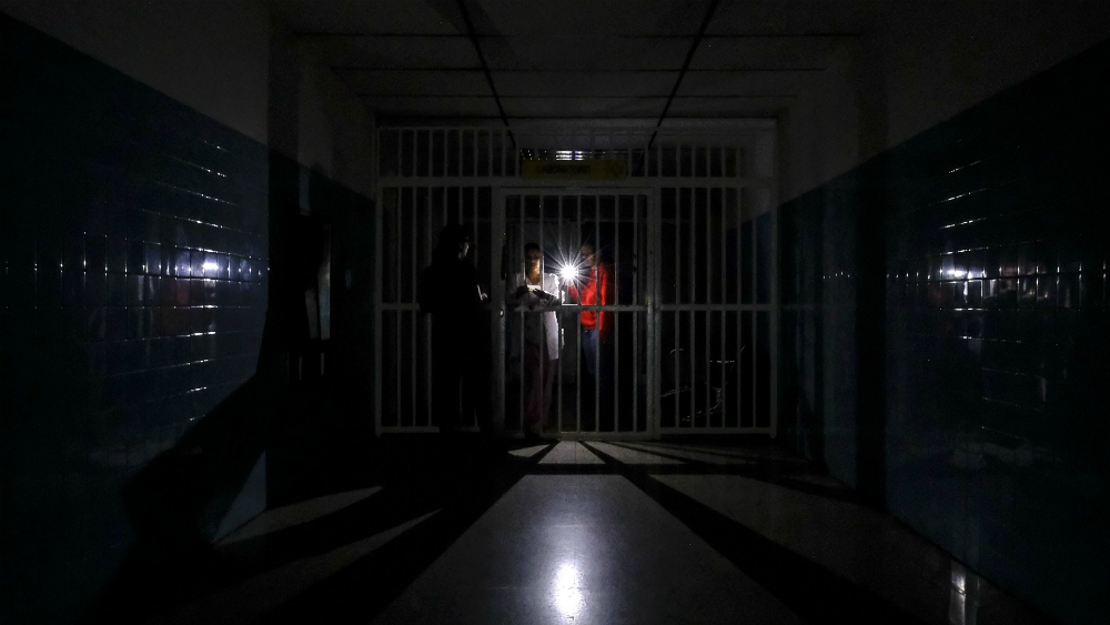 Mueren 15 pacientes por falta de diálisis ante prolongado apagón en Venezuela: ONG