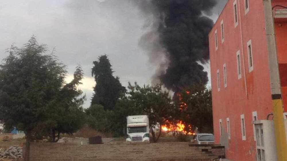 Controlan incendio en predio de Puebla