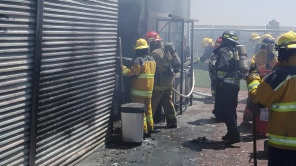 Controlan incendio en la Torre Titanium de Puebla