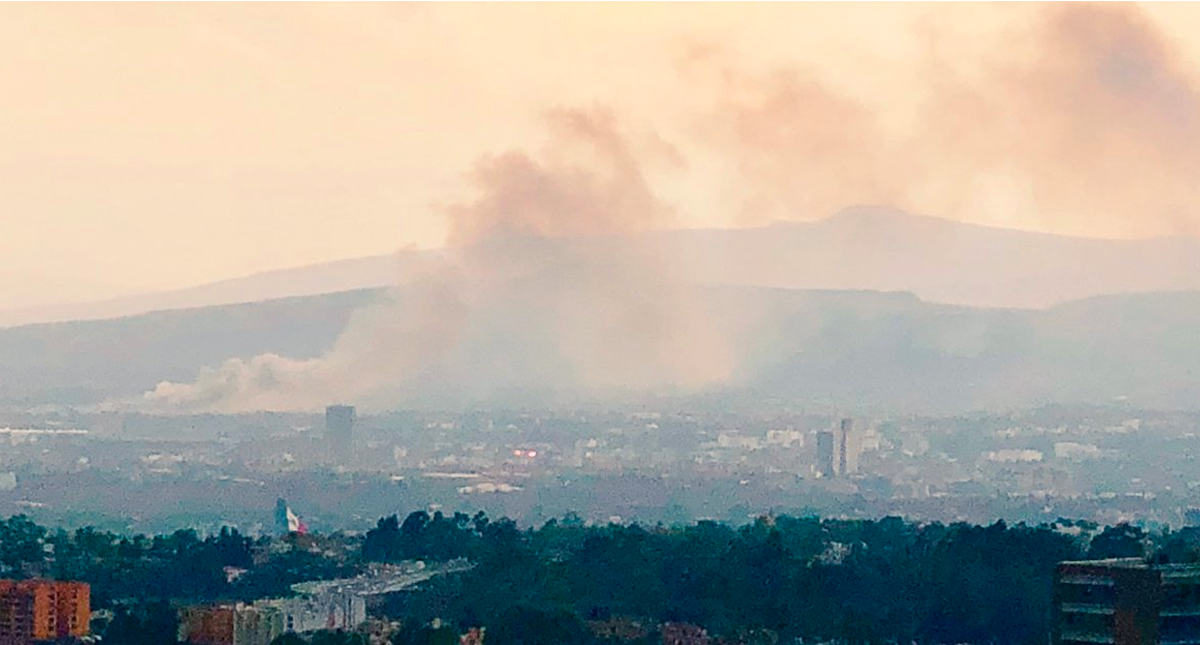 Controlan incendio de pastizales en Xochimilco - incendio