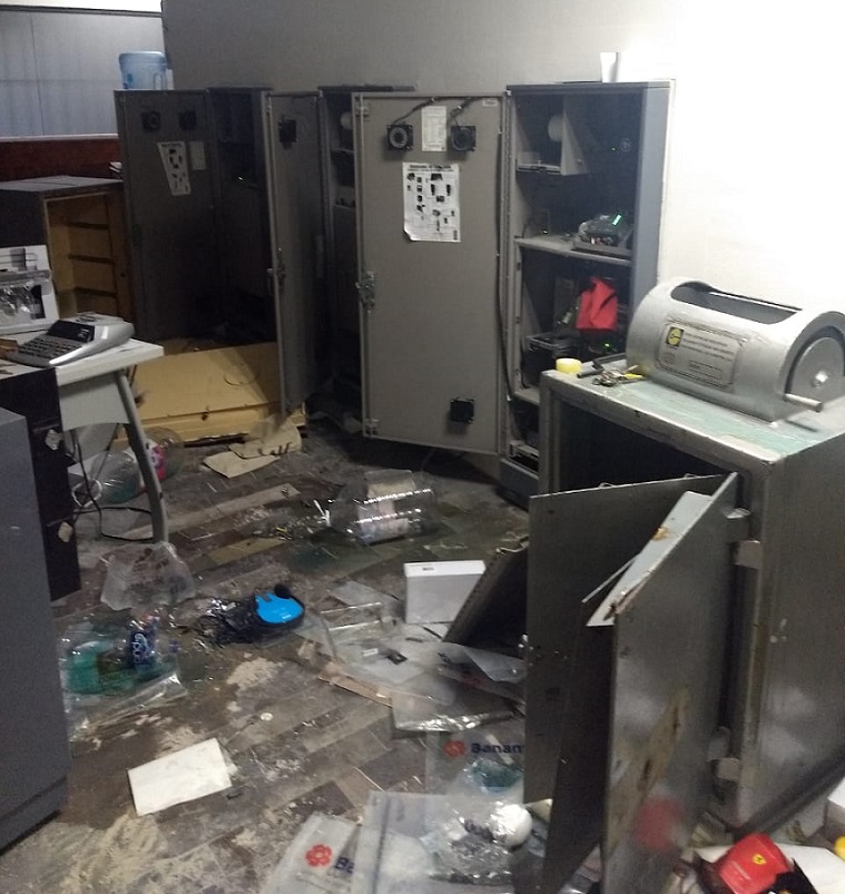 Asesinan a tres agentes de seguridad en CFE de Villahermosa - indicios-de-robo-dentro-del-cfe