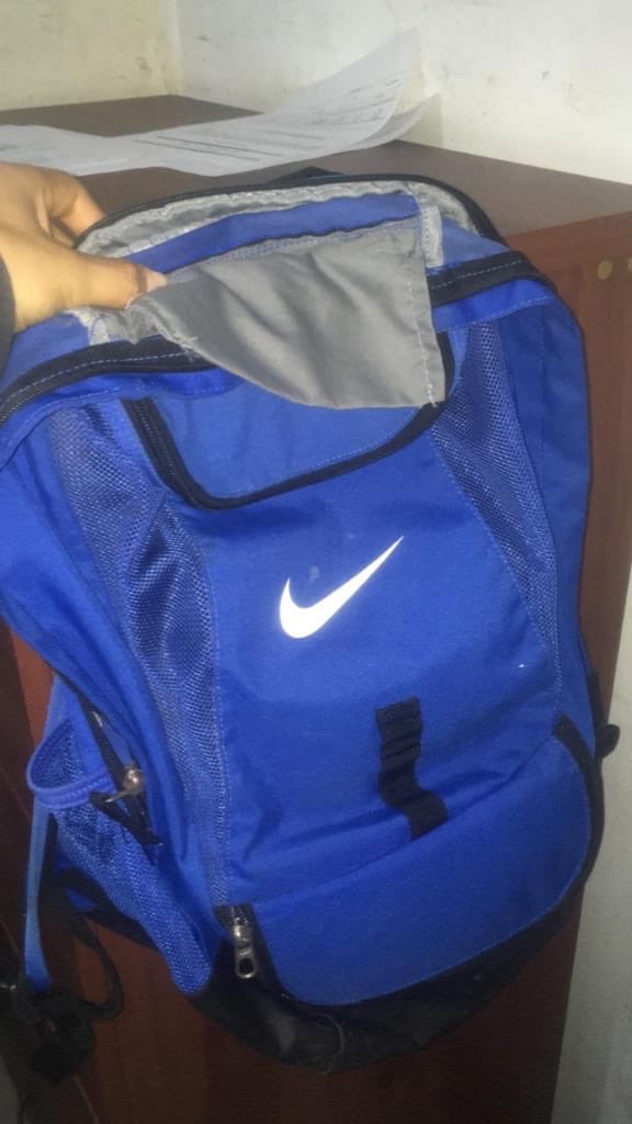 Estudiantes de FES Zaragoza retienen a policías que asaltaban a joven - iztapalapa-policias-detenidos-fes-zaragoza-3