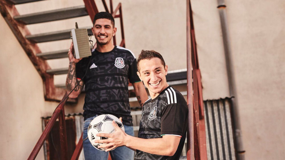 Presentan el nuevo uniforme de local del Tri