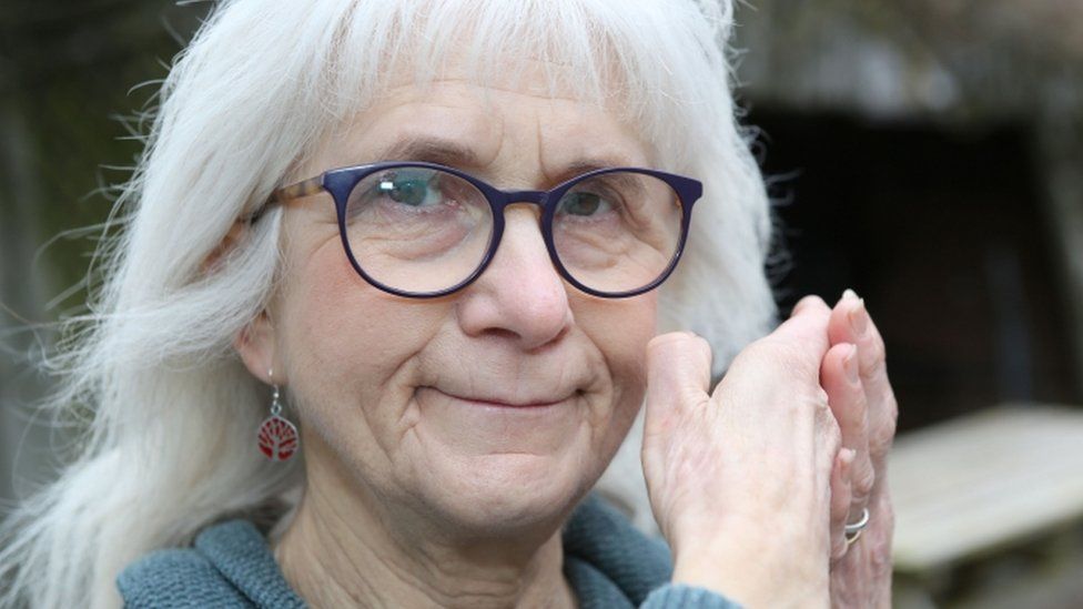 Mujer no siente dolor debido a mutación genética - jo-cameron1