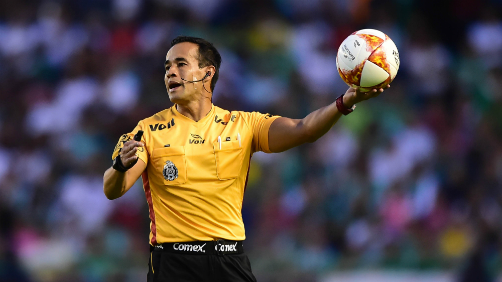 Jorge Isaac Rojas pitará el Clásico Nacional Jorge Isaac Rojas pitará el Clásico Nacional