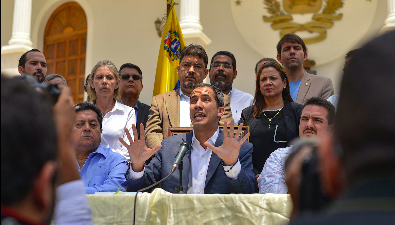 Guaidó asegura que 17 personas han muerto en hospitales debido a apagón en Venezuela