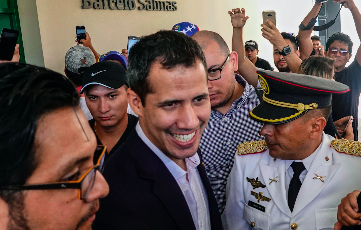 Juan Guaidó convoca a manifestaciones este lunes