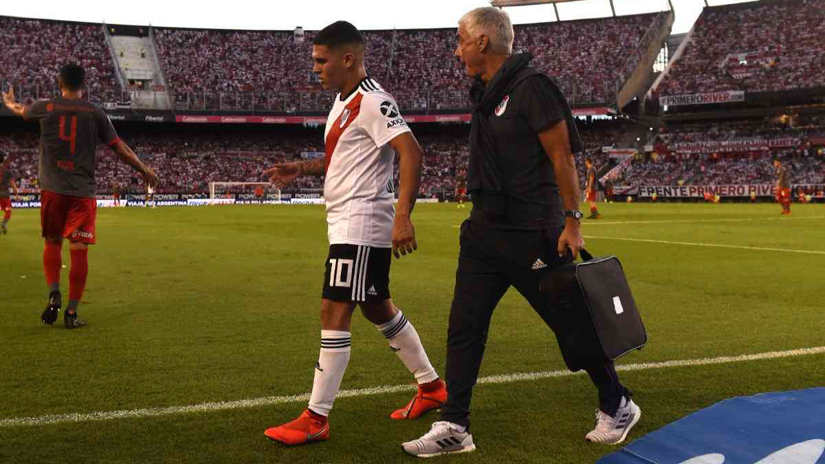 Juanfer Quintero estará seis meses fuera de las canchas por lesión