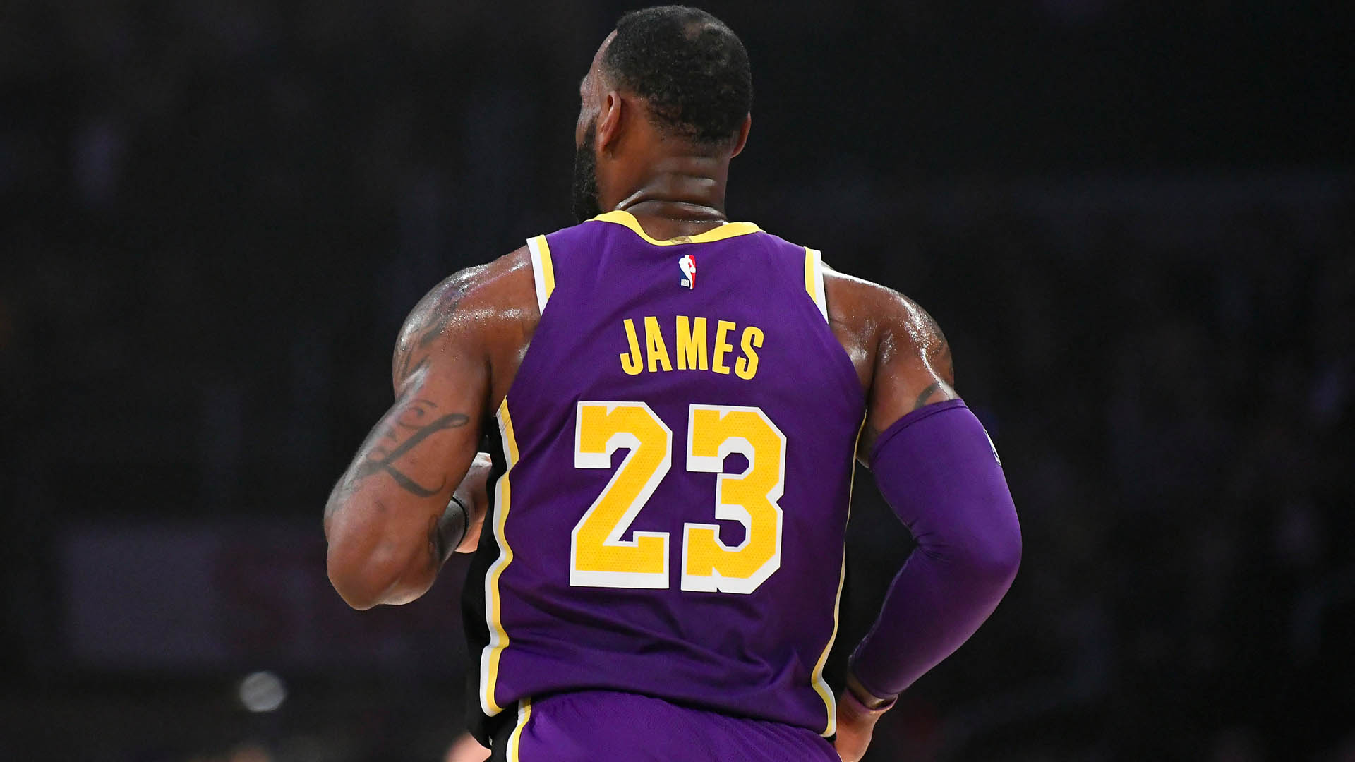 Lakers limitarán tiempo de juego de LeBron James el resto de la temporada