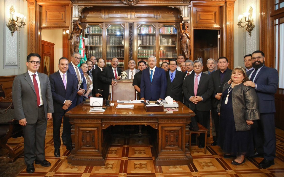 López Obrador se reúne con representantes evangélicos