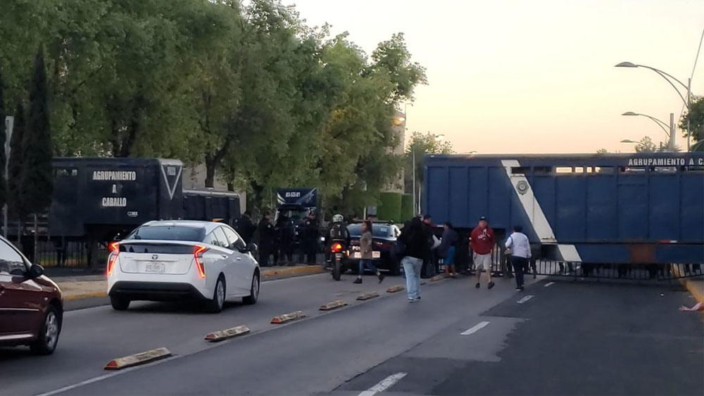 Alertan por manifestantes en inmediaciones de la Cámara de Diputados