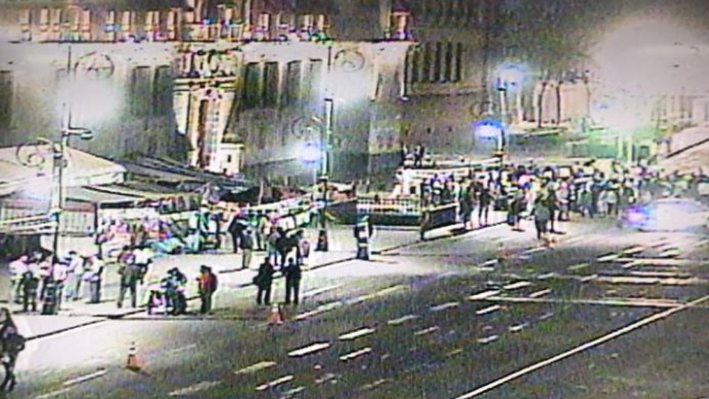 Manifestantes protestan en Palacio Nacional