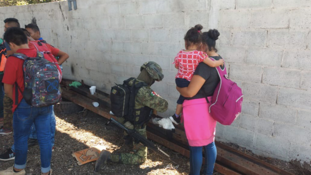 Rescatan a 34 migrantes centroamericanos en Altamira, Tamaulipas