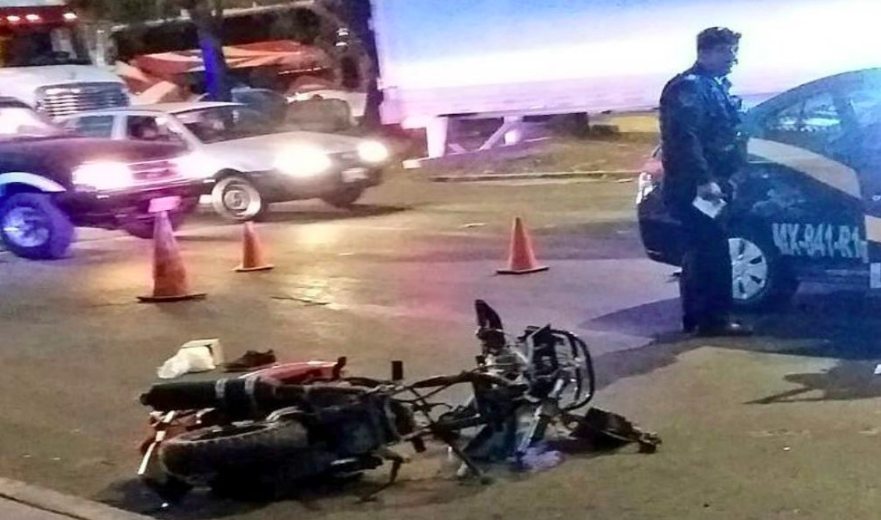 Detienen a dos por atropellar a pasajeros de una moto en Iztapalapa Detienen a dos por atropellar a pasajeros de una moto en Iztapalapa