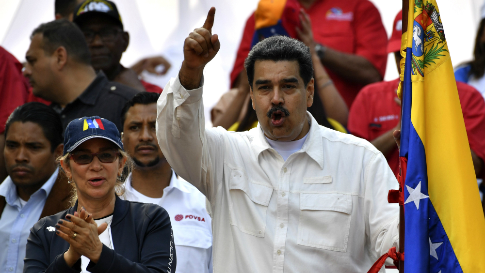 Maduro pide a Portugal devolver a Venezuela mil 700 mdd para medicinas