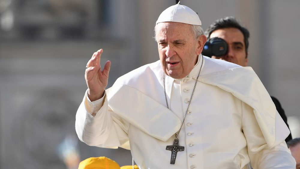 Migrantes son utilizados con fines políticos: papa Francisco