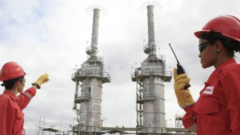 Desplome de la producción petrolera de Venezuela se acelerará tras apagón
