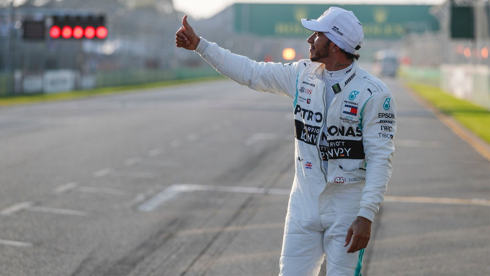 Hamilton logra su primera pole de la temporada