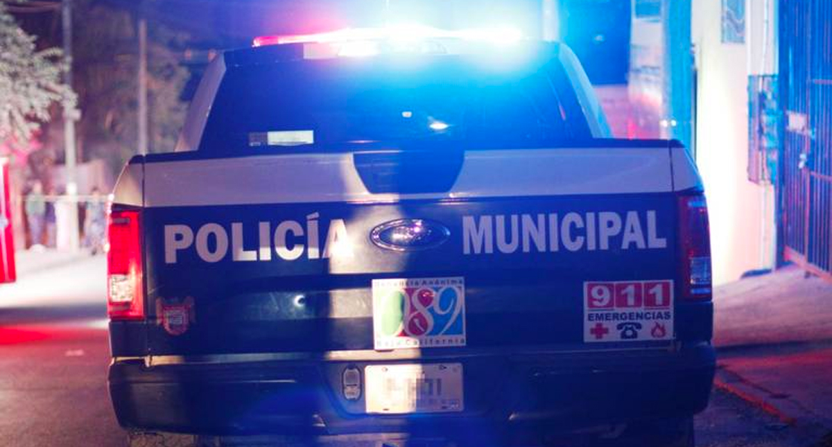 Hombre dispara contra policías de Tijuana, mata a uno y luego se suicida