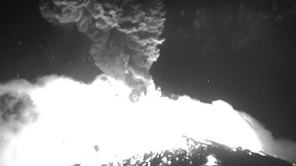 Afectados 12 municipios de Puebla por caída de cenizas del Popocatépetl