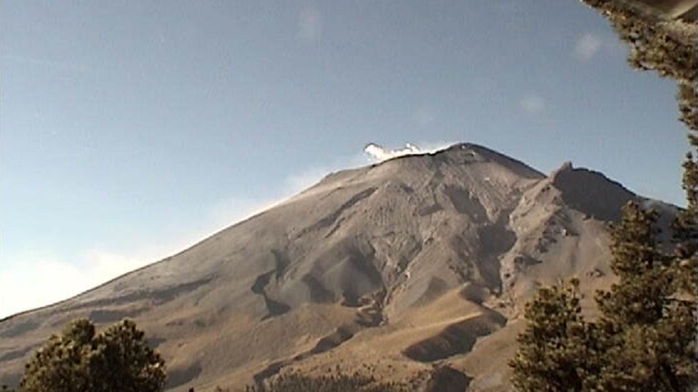 Protección Civil llama a no acercarse al Popocatépetl