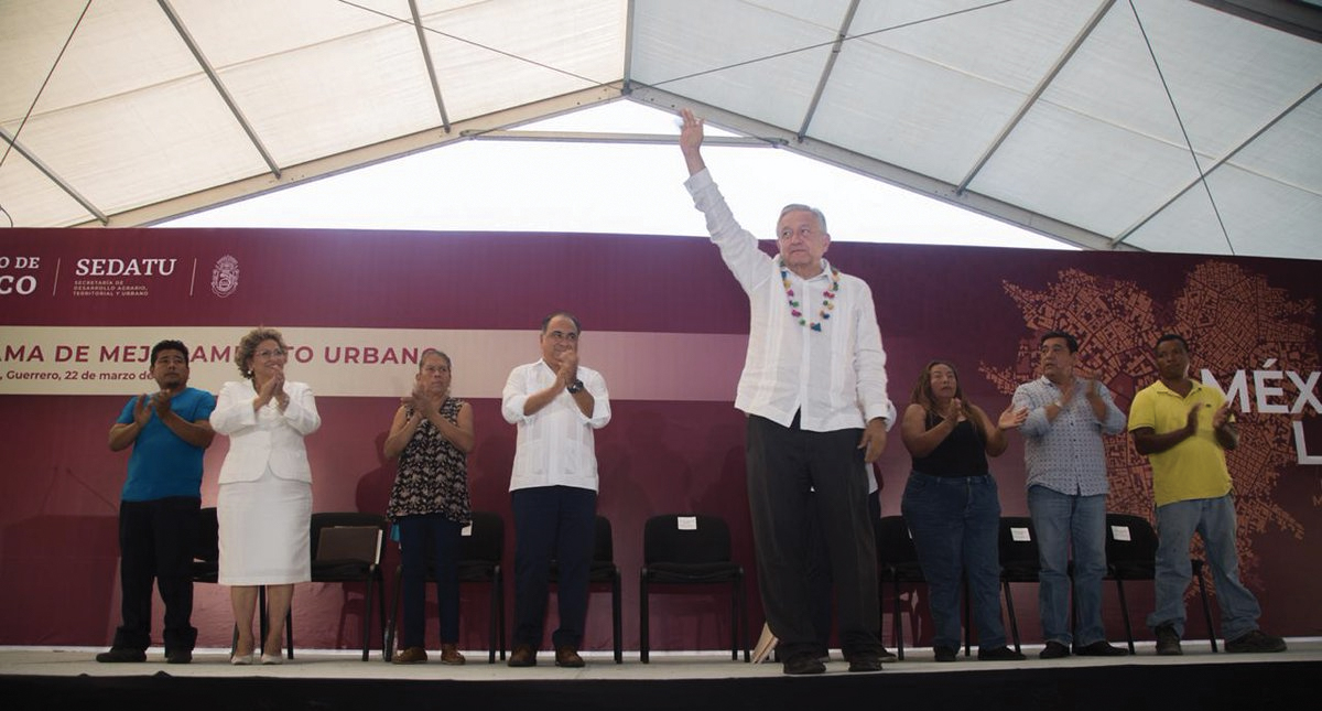 López Obrador presenta programa de mejoramiento urbano