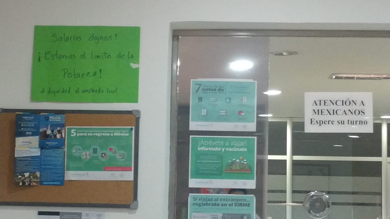 Empleados de embajada mexicana en Buenos Aires protestan por bajos sueldos - protesta-en-bs-as1