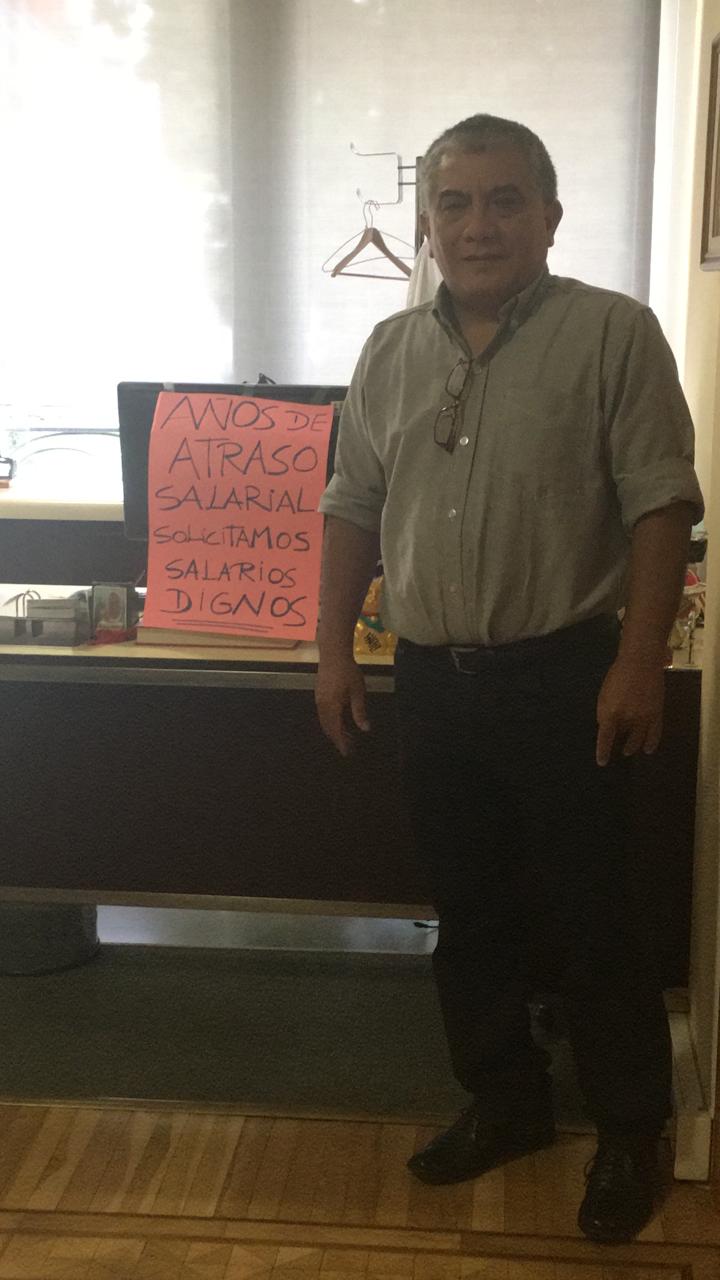 Empleados de embajada mexicana en Buenos Aires protestan por bajos sueldos - protesta-en-bs-as4