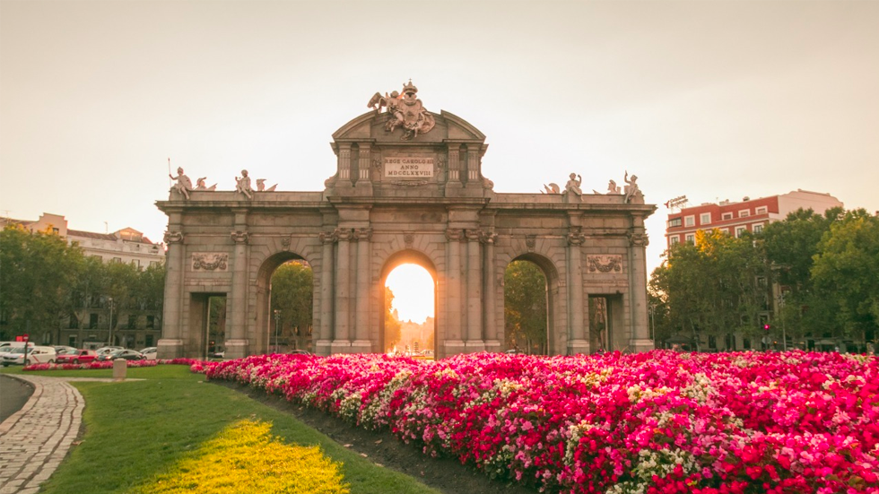 Donde se cierra una puerta, se abre una oportunidad Donde se cierra una puerta, se abre una oportunidad