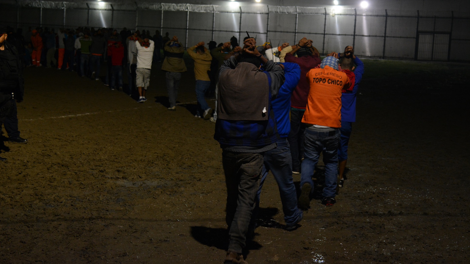 Trasladan a 504 ‘reos peligrosos’ de Nuevo León a penales federales