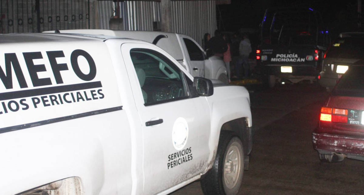 Acribillan a padre e hijo durante baile en Michoacán