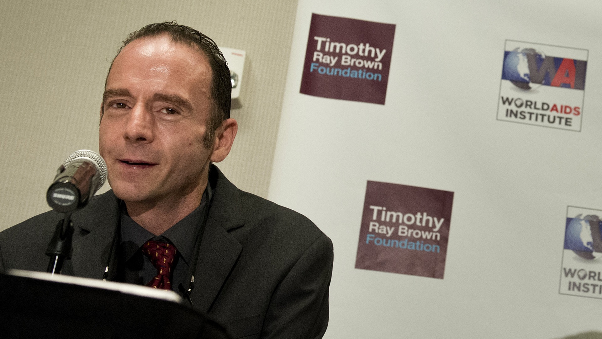 Médicos logran segunda remisión de VIH en paciente - timothy-brown