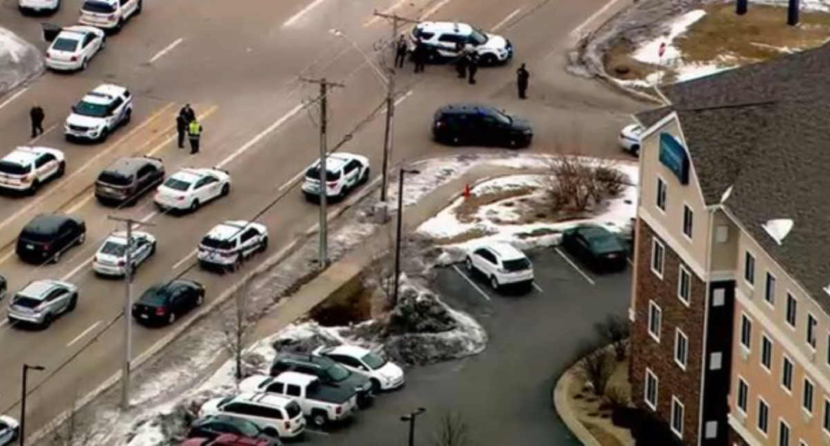 Tiroteo activo en motel de Illinois