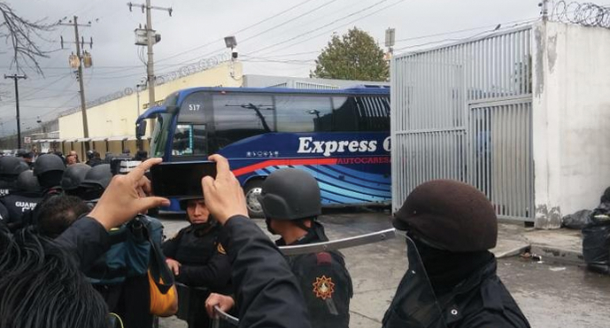 #Video Disturbios por traslado de reos en penal de Topo Chico