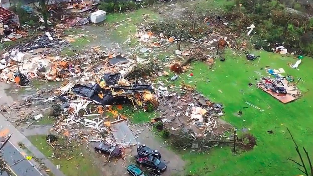 Tornados dejan al menos 23 muertos en EE.UU.