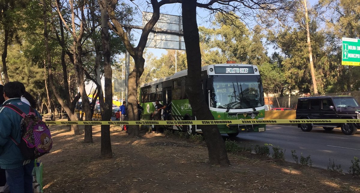 Asalto en transporte público deja dos muertos en Río Churubusco Asalto en transporte público deja dos muertos en Río Churubusco