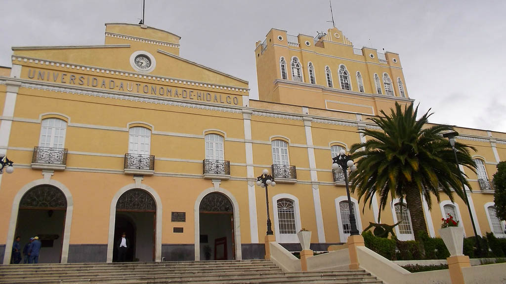 Presidente de Patronato de UAEH defiende fondos en el extranjero