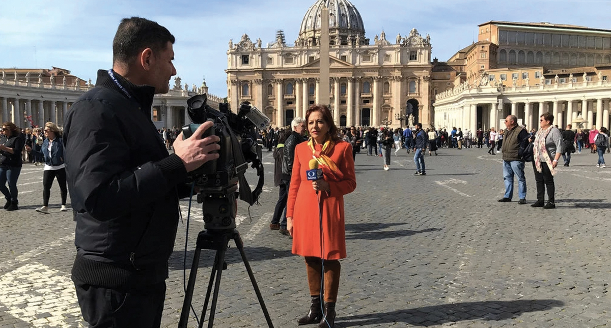 The New York Times dedica artículo a Valentina Alazraki - valentina-alazraki-en-el-vaticano