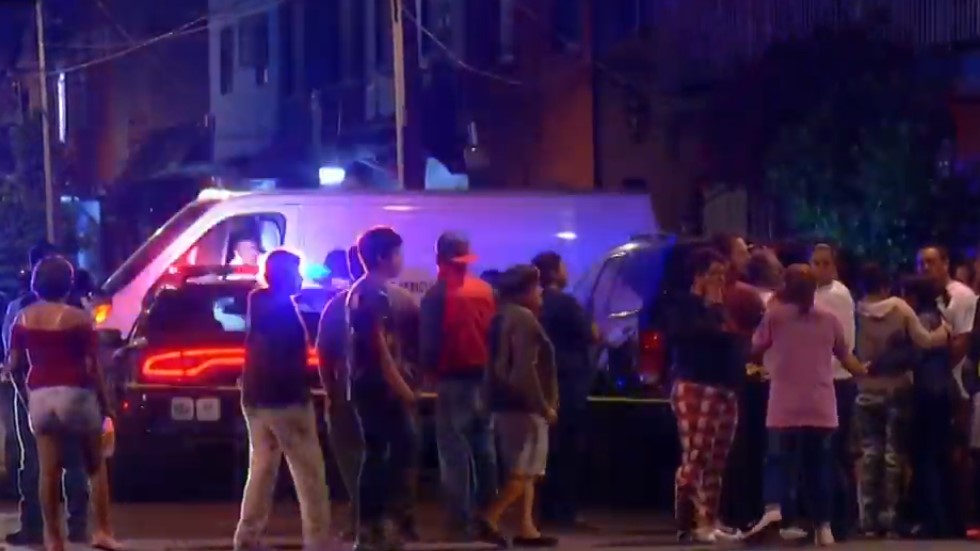 Ejecutan a dos hombres en tienda de abarrotes de la GAM