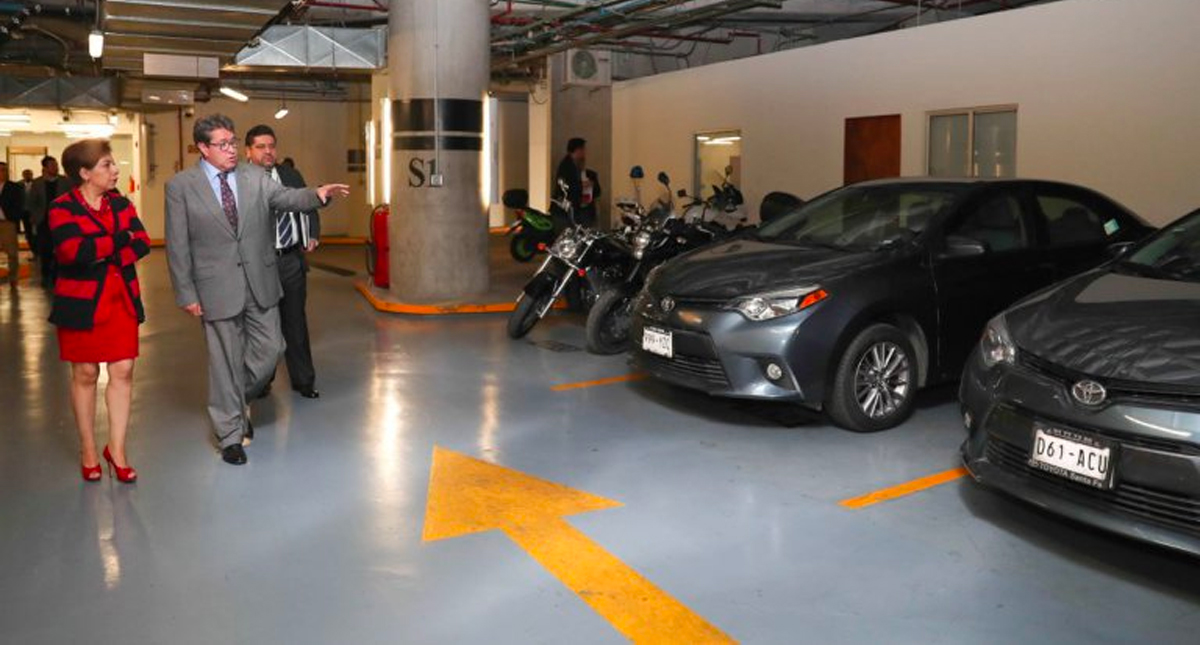 Venta de vehículos del Senado de la República será externa: Martí Batres