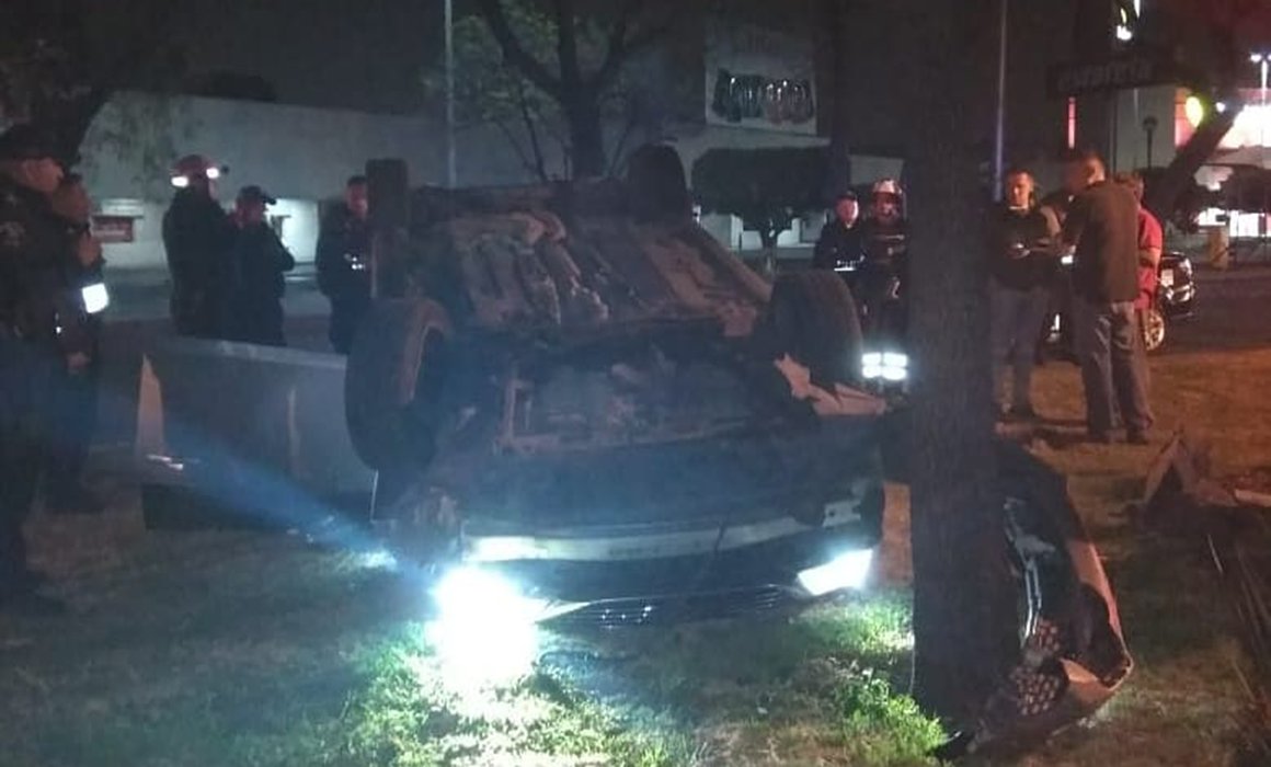 Se registran cuatro volcaduras en la CDMX, una de estas fue una patrulla - volcaura-2